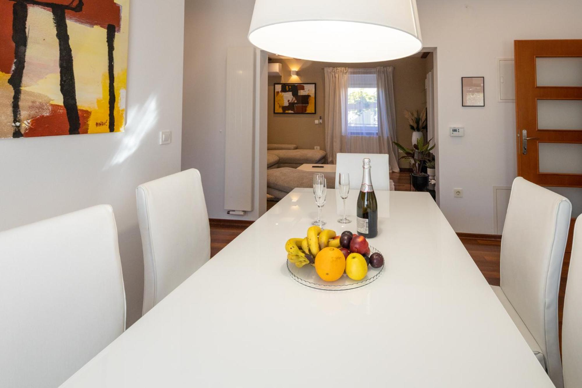 Lumaja Luxury Apartman Біоград-на-Мору Екстер'єр фото
